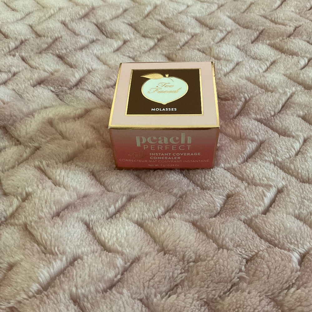 Too Faced Peach Perfect Matte‎ Instant Coverage Concealer - Molasses